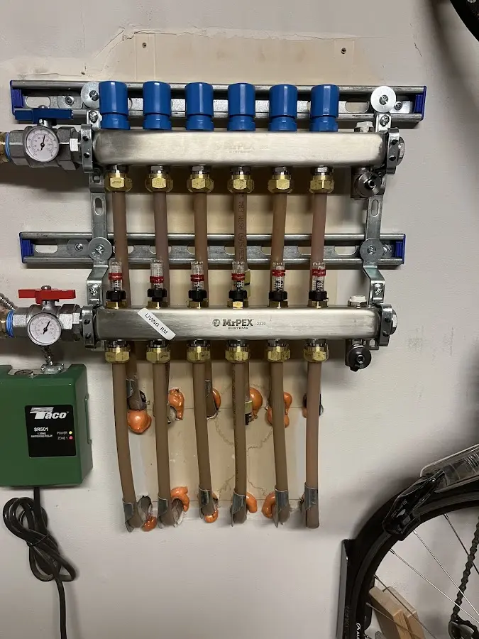 Plumber performing Leak Detection at a residential property in Nogales